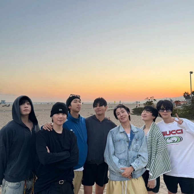 Latest photo of Kim Taehyung (V)
