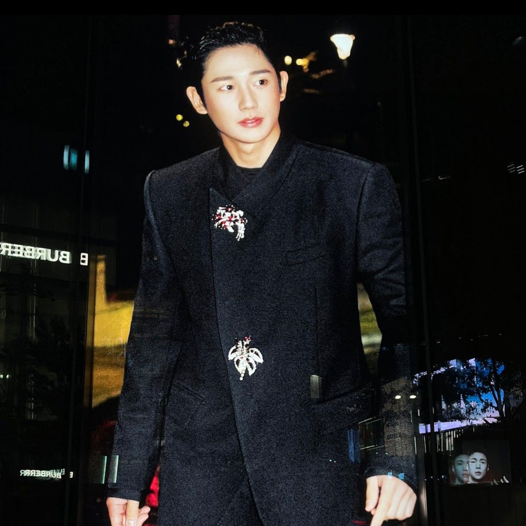 Recent activity shot of Jung Haein