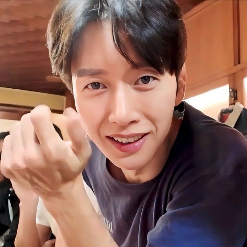 Recent activity shot of Park Haejin