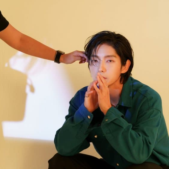 A moment captured by a fan of Lee Joongi