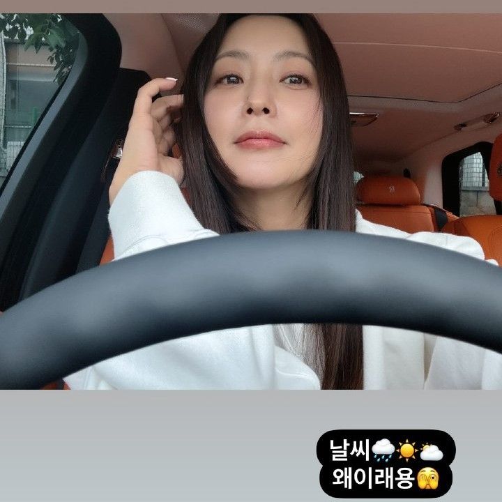 Behind-the-scenes cut of Kim Heesun