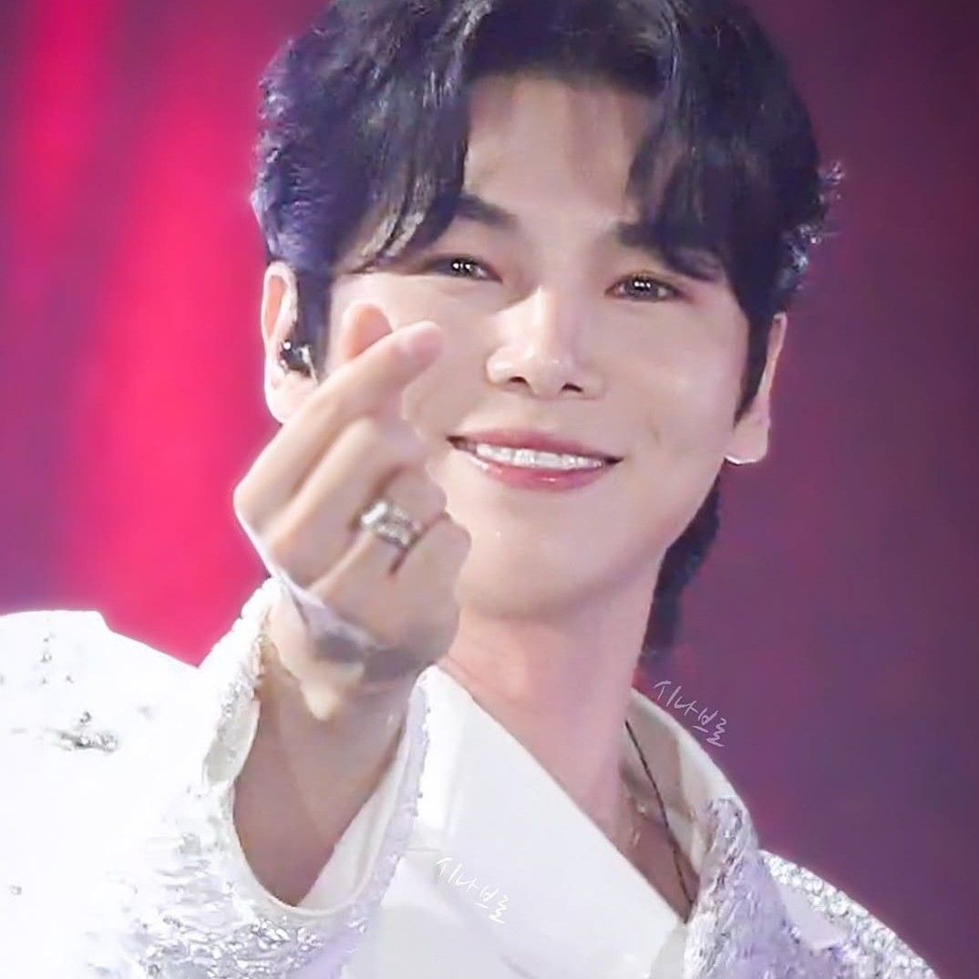 A moment captured by a fan of Kim Junsu (1991)