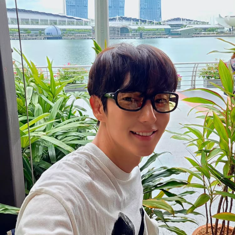 Recent activity shot of Lee Joongi