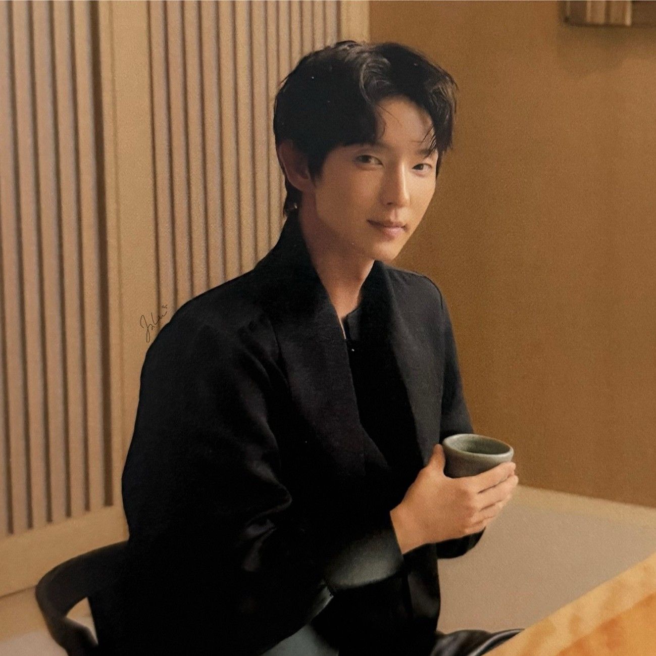 Behind-the-scenes cut of Lee Joongi