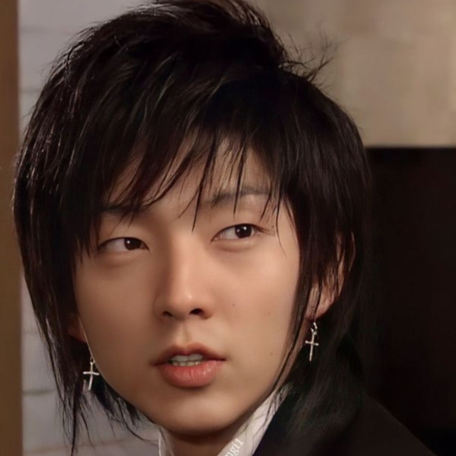 Behind-the-scenes cut of Lee Joongi