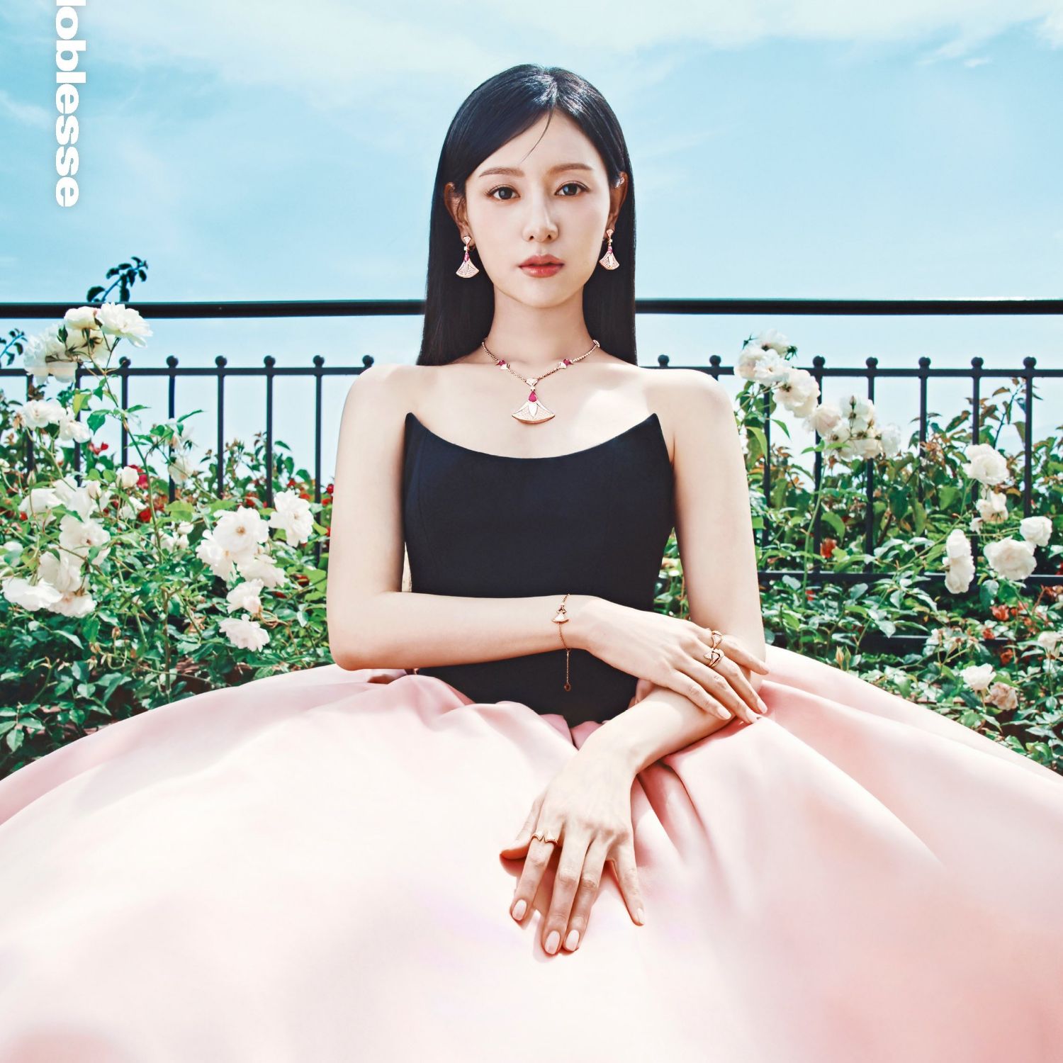 Behind-the-scenes cut of Kim Jiwon