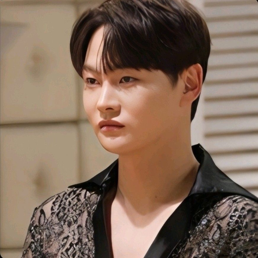 Recent activity shot of Park Seojin