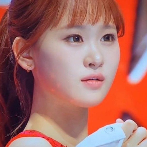 A moment captured by a fan of Kim Dahyun