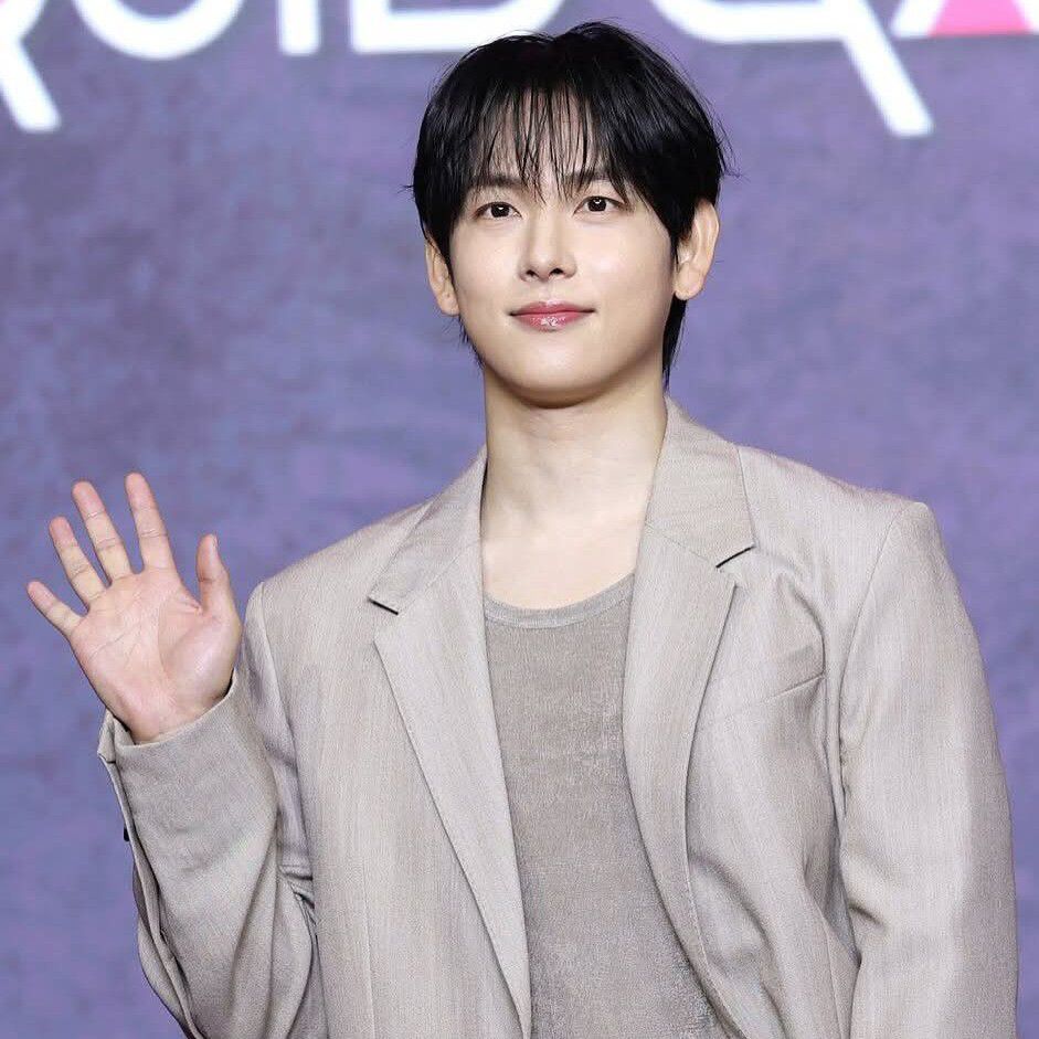 Latest photo of Lim Siwan