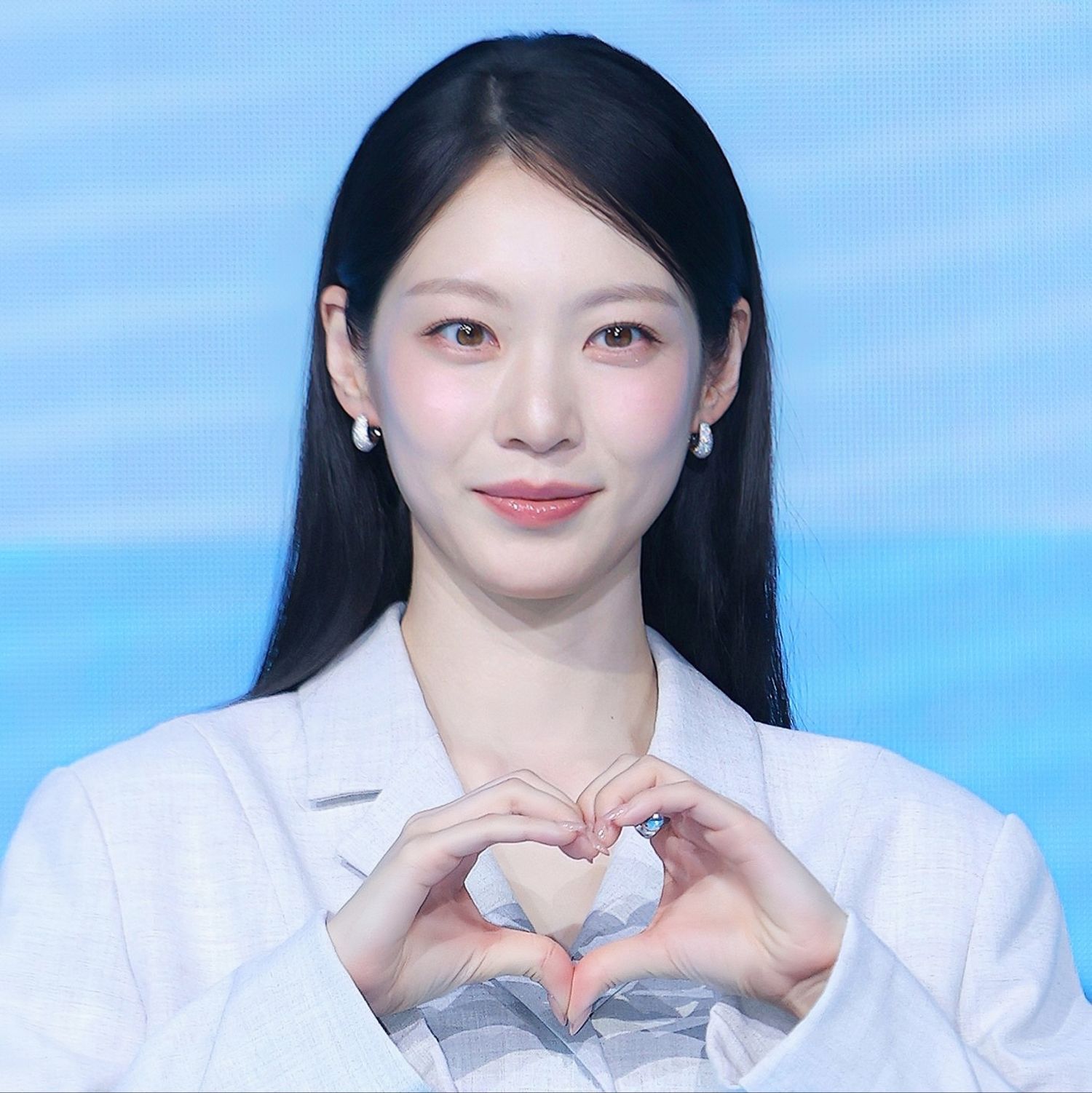 Recent activity shot of Gong Seungyeon