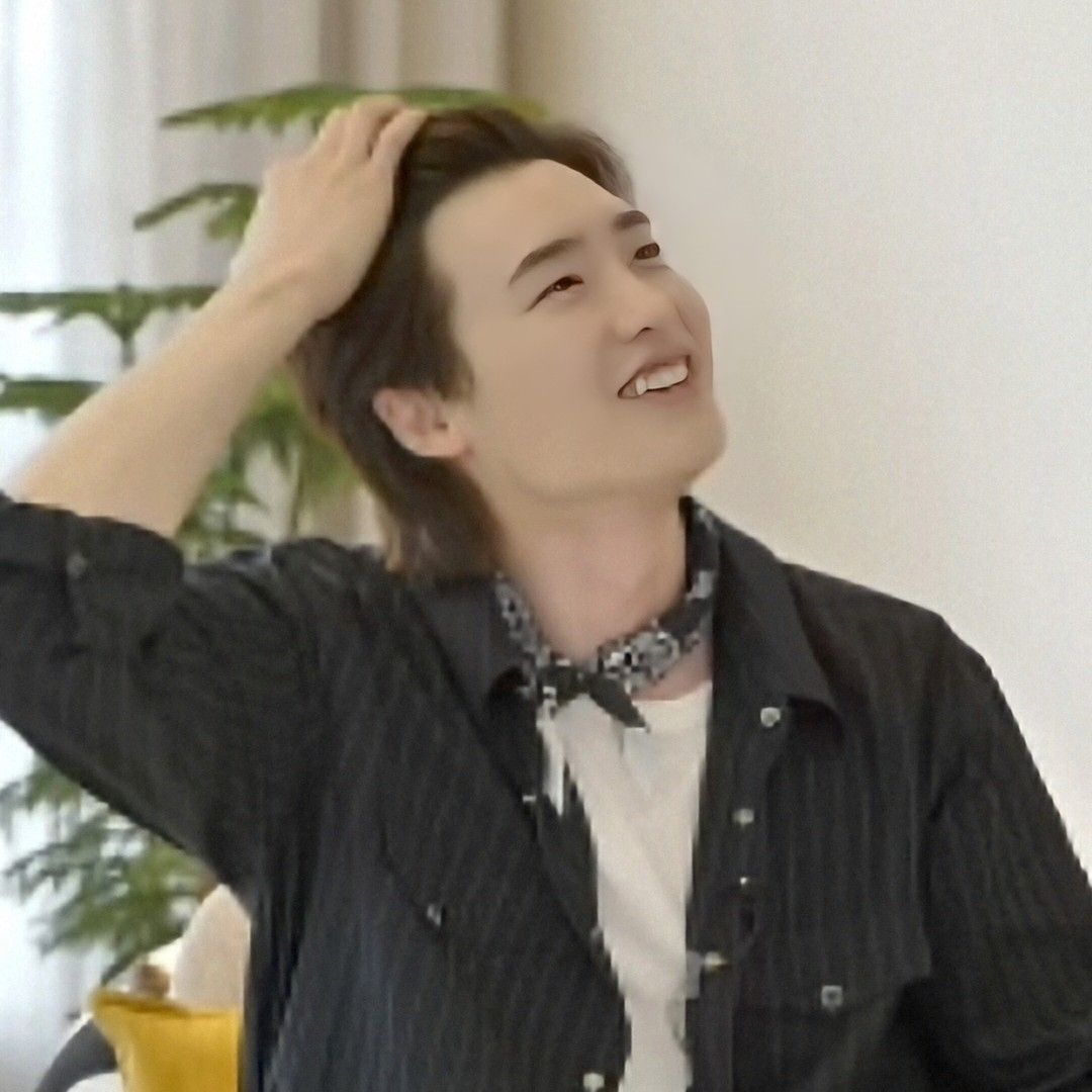 Recent activity shot of Lee Jongsuk