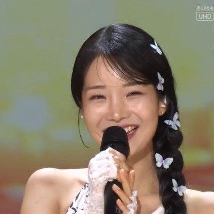 A moment captured by a fan of Kim Soyeon (2004)