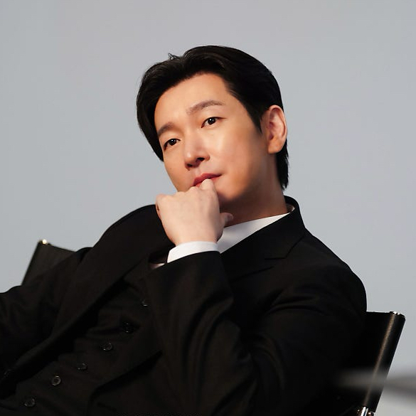 Recent activity shot of Cho Seungwoo 
