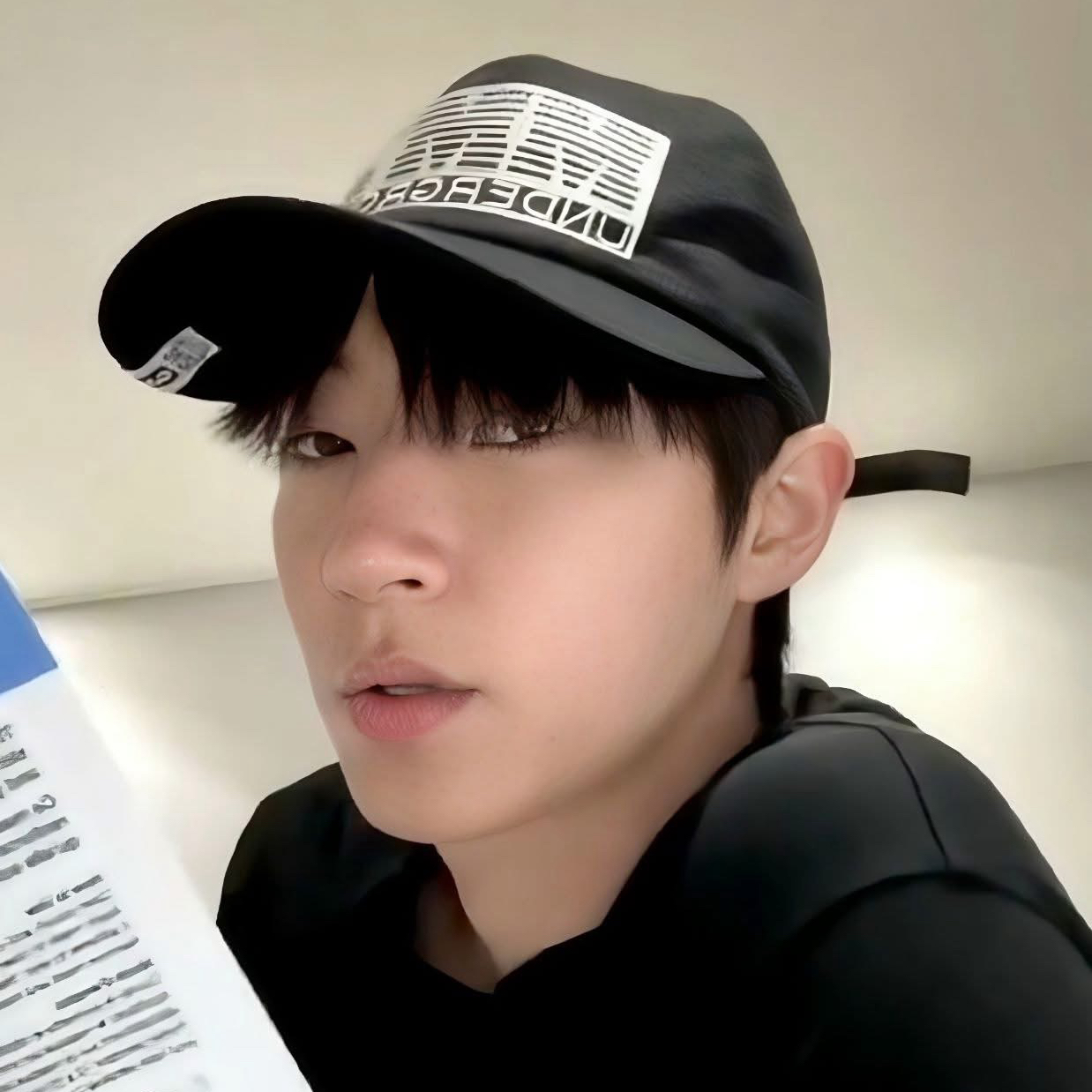 Momen yang diabadikan oleh penggemar Hwang Inyoup