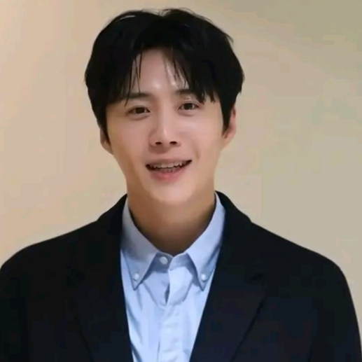 Momen yang diabadikan oleh penggemar Kim Seonho