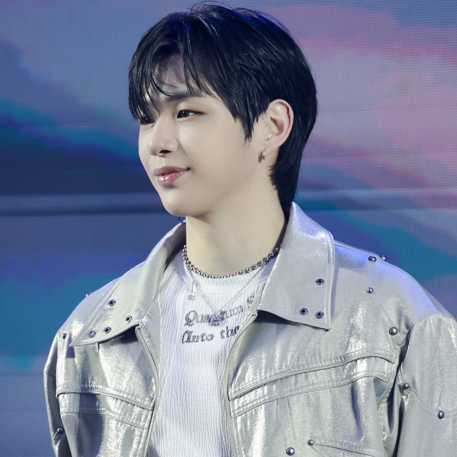 Behind-the-scenes cut of Secret Garden