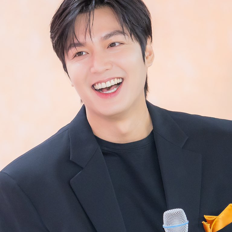 Recent activity shot of Lee Minho