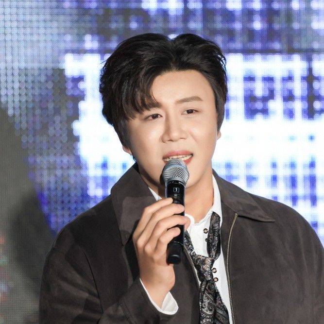 Behind-the-scenes cut of Jin Haesung