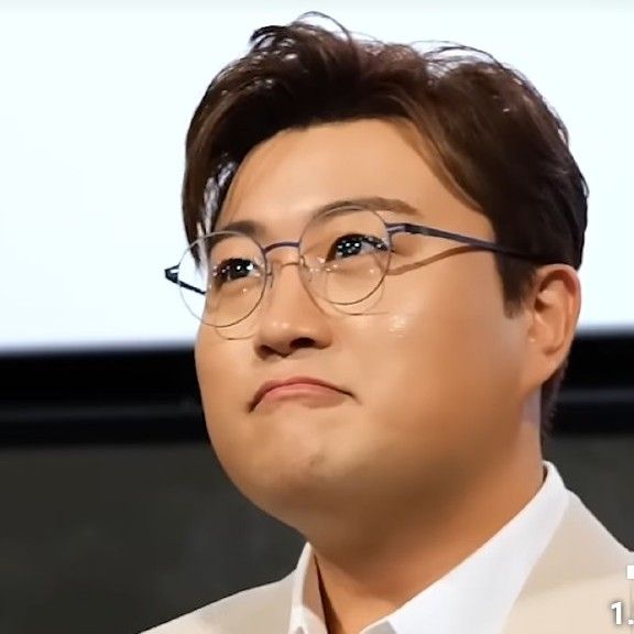 Behind-the-scenes cut of Kim Hojoong