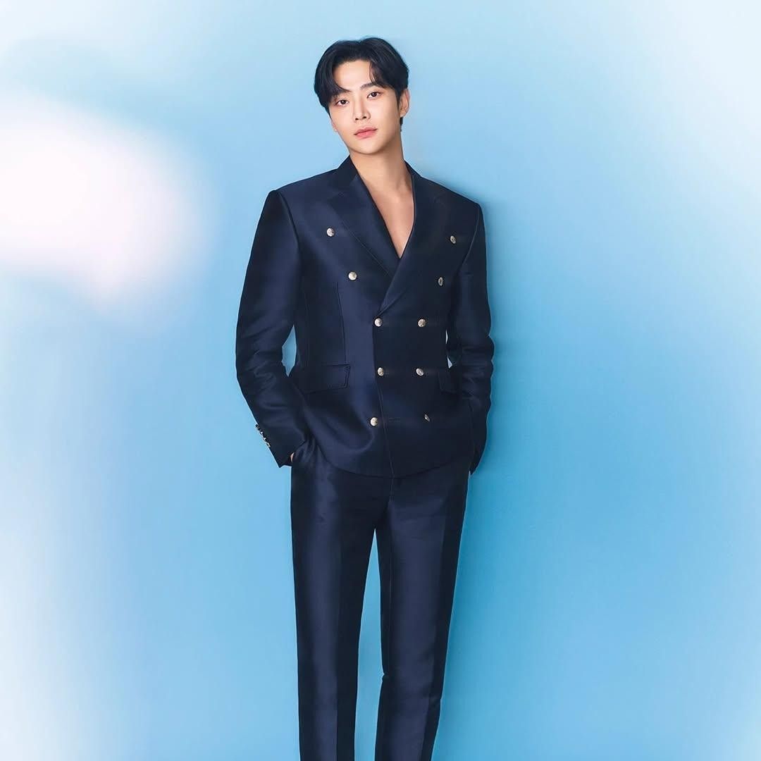 Foto kegiatan terbaru dari Rowoon