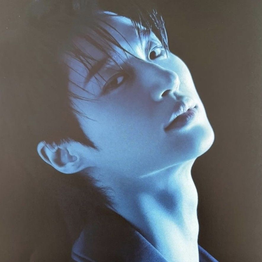 Behind-the-scenes cut of Byeon Wooseok