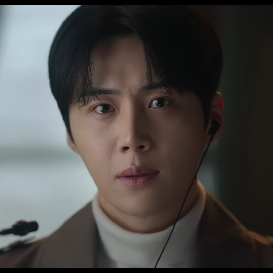 Behind-the-scenes cut of Kim Seonho