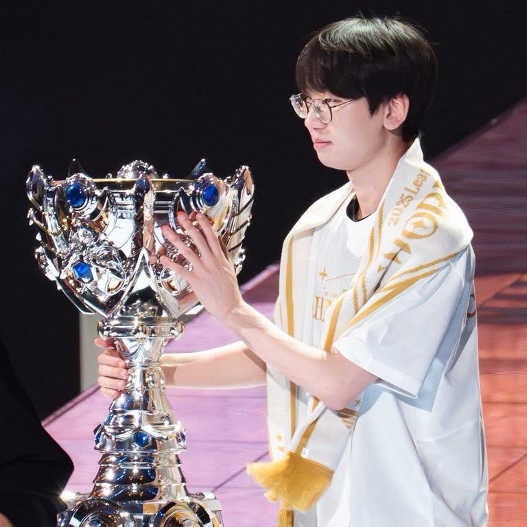 Behind-the-scenes cut of Doran