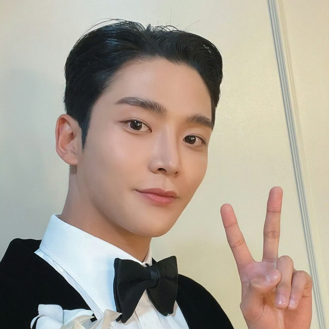 Cuplikan di balik layar dari Rowoon