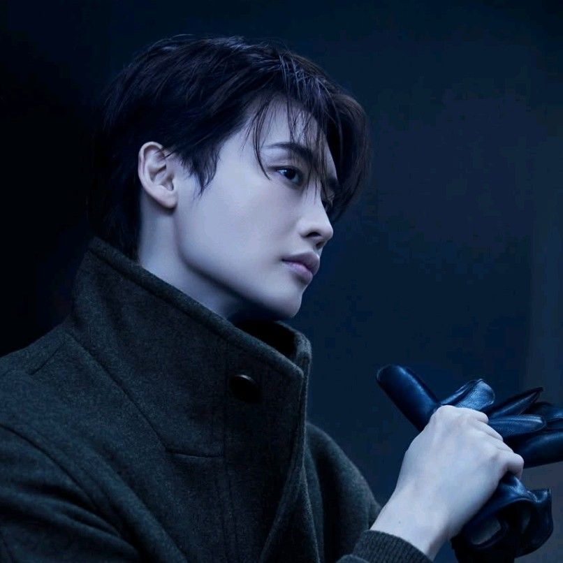 이종석 최근 활동샷