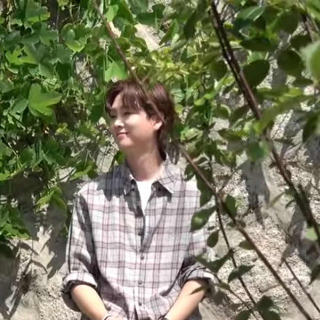 A moment captured by a fan of Song Minjun