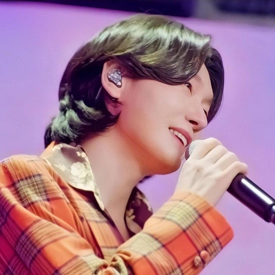 Behind-the-scenes cut of Kim Yongbin