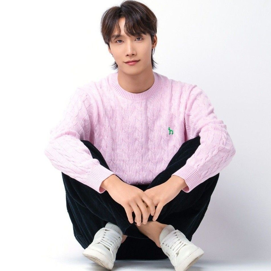 Recent activity shot of Choi Woojin