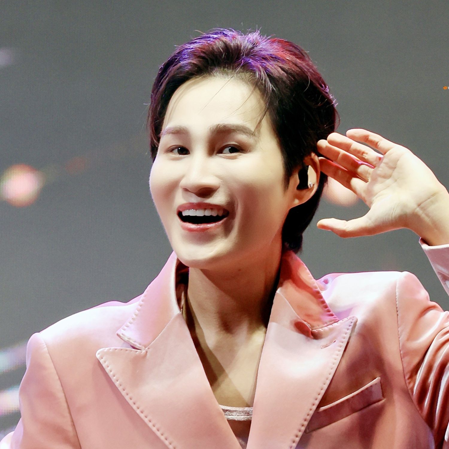 粉丝拍下的金熙栽瞬间