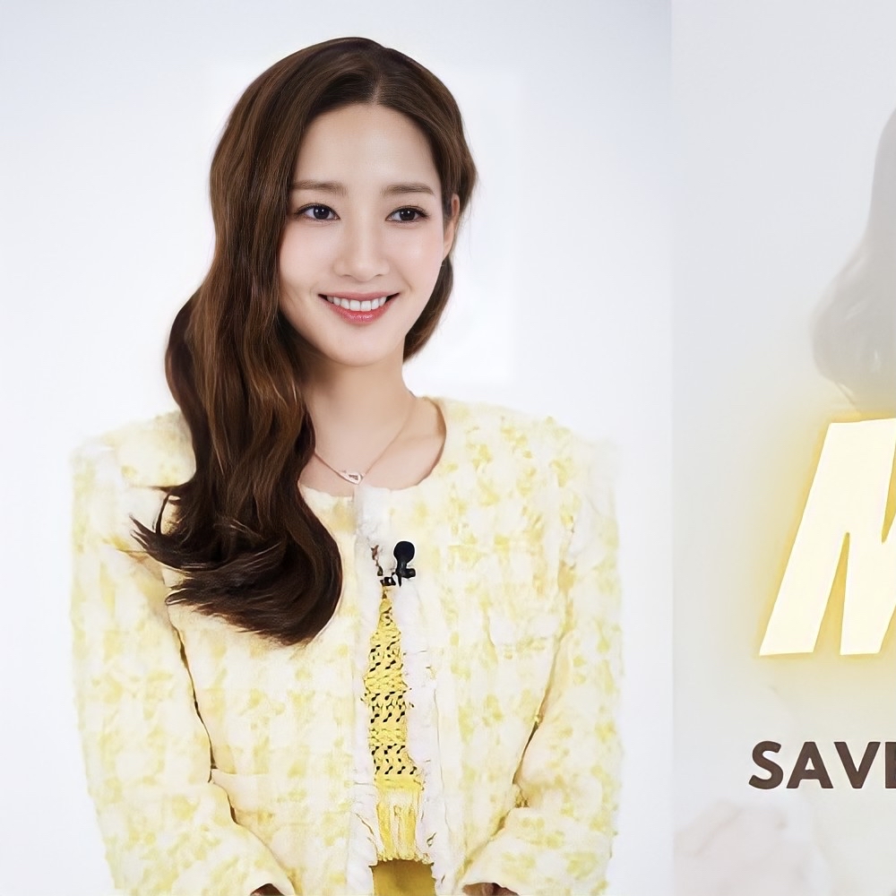 Momen yang diabadikan oleh penggemar Park Minyoung