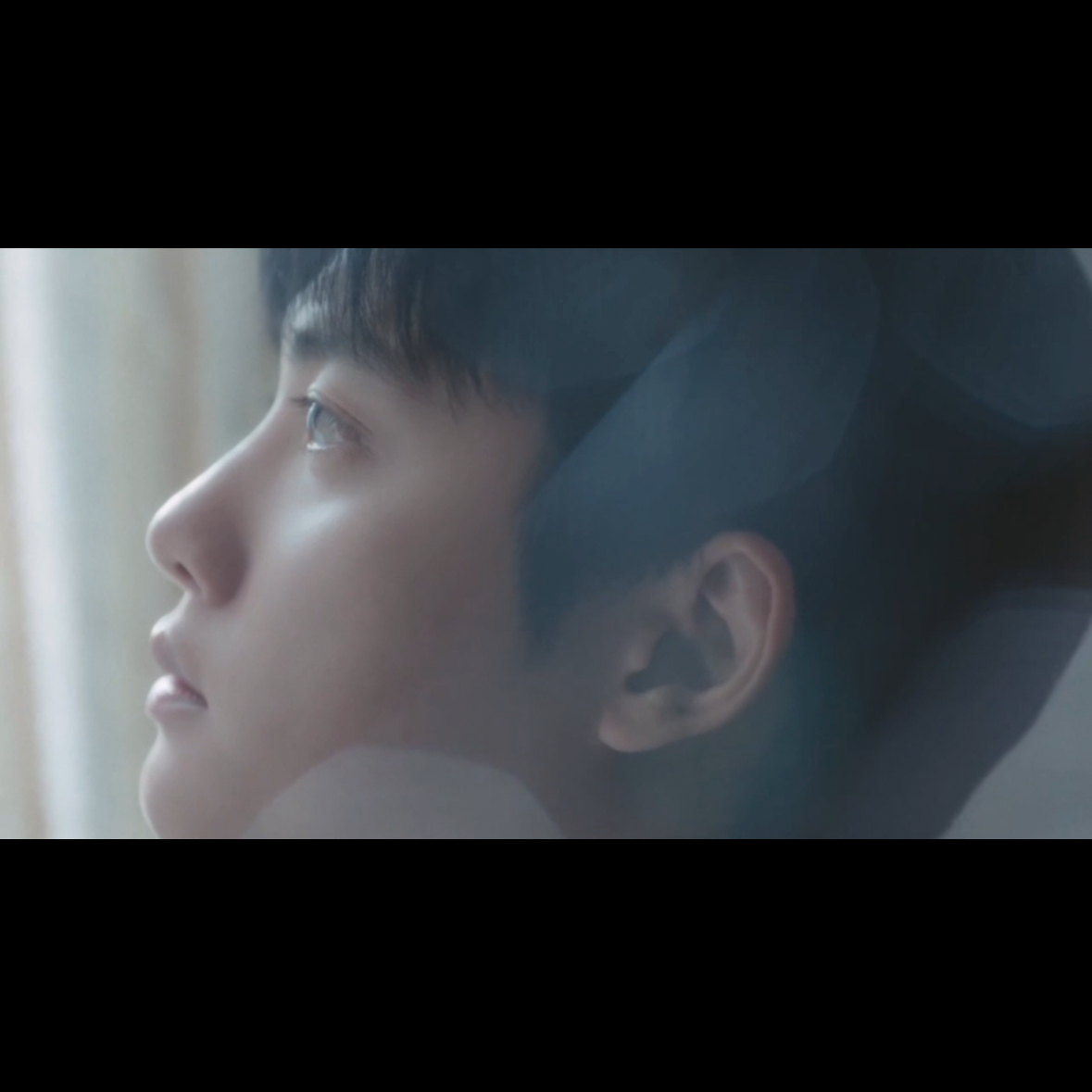 도경수 (디오)의 비하인드 컷