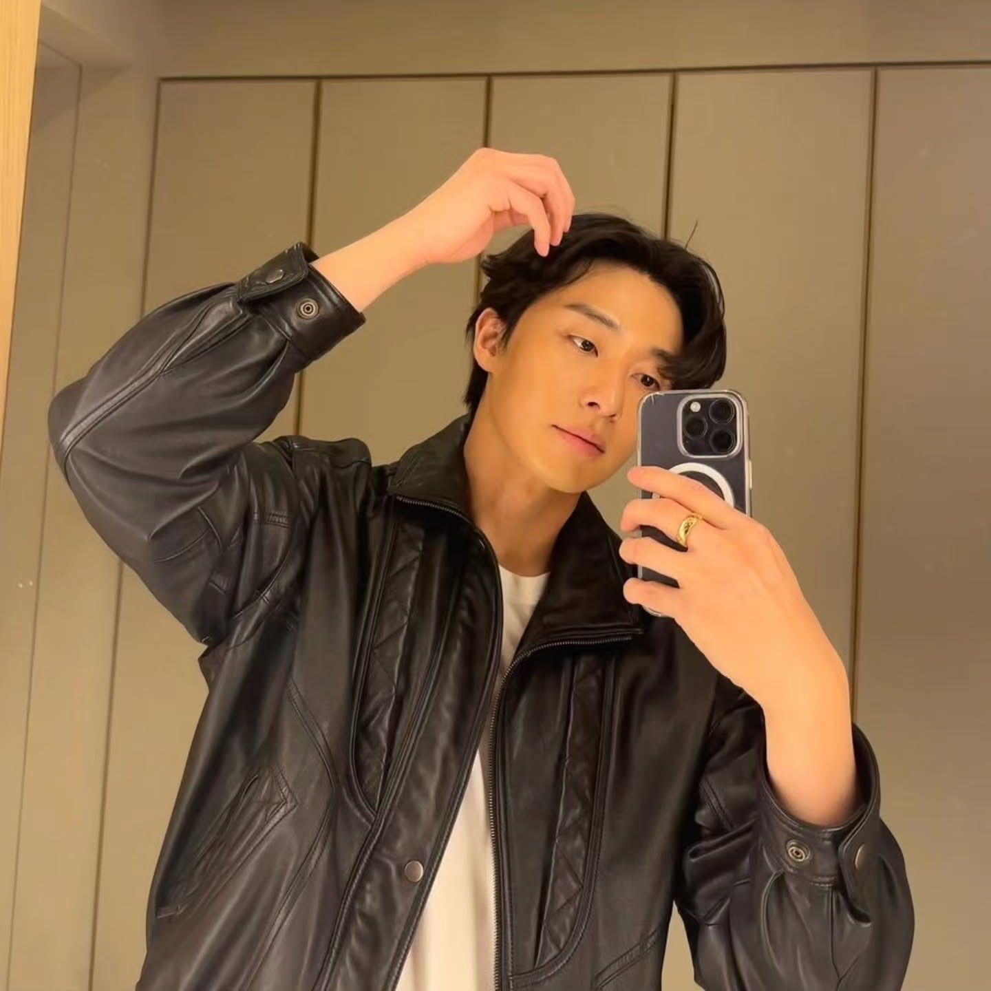 Recent activity shot of Park Seojoon