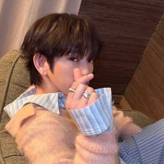 粉絲拍下的朴珍榮瞬間