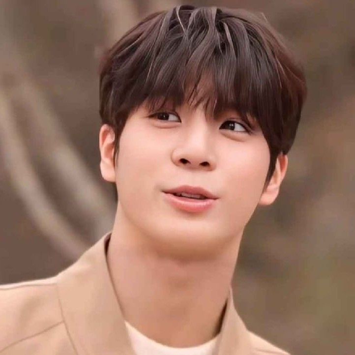 Behind-the-scenes cut of Jeong Dongwon