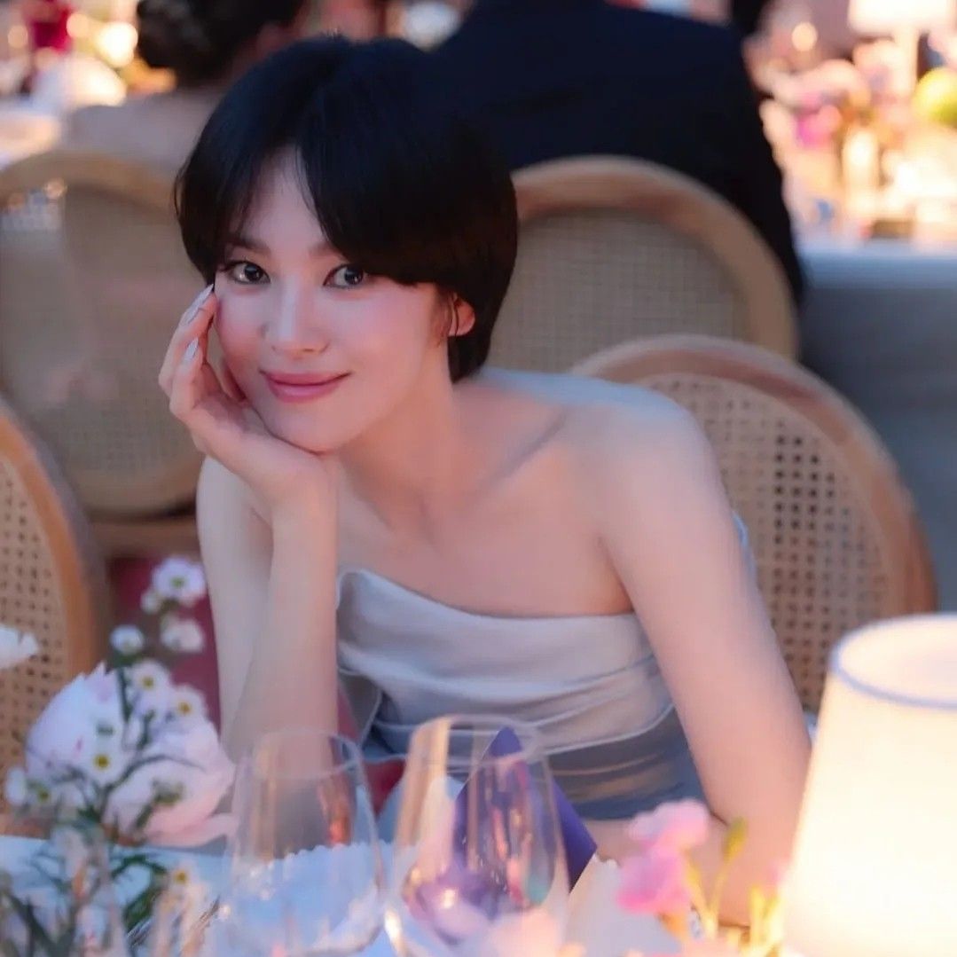 Behind-the-scenes cut of Song Hyekyo