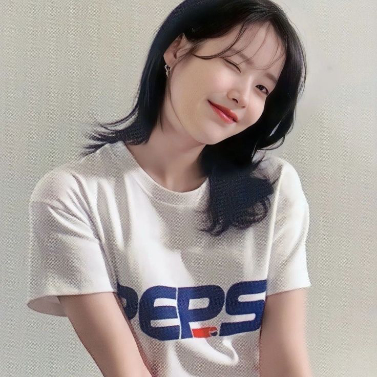 Latest photo of IU