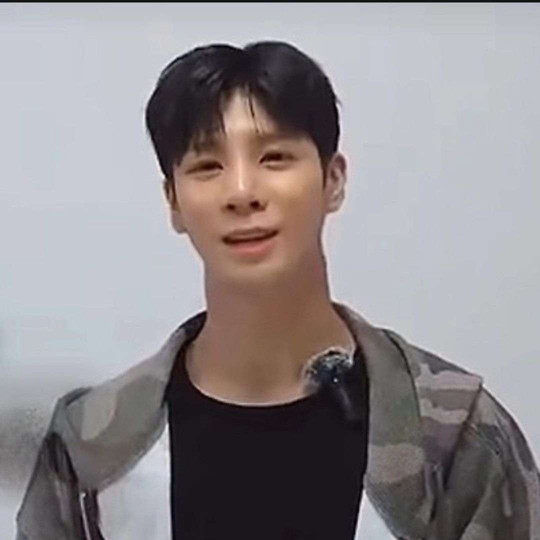 チョン・ドンウォンの最近の活動ショット