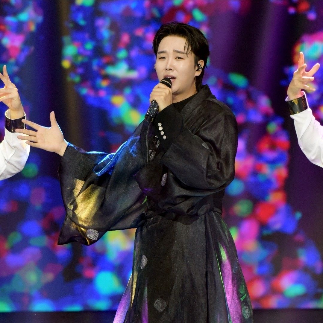 Latest photo of Song Minjun