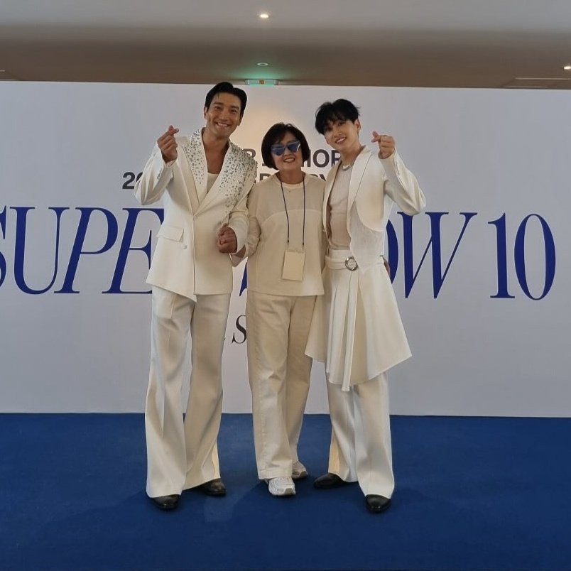 A moment captured by a fan of Choi Siwon