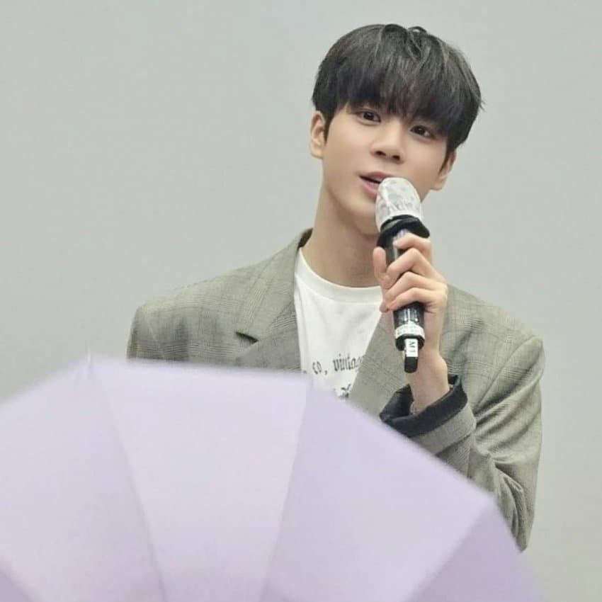 Momen yang diabadikan oleh penggemar Jeong Dongwon