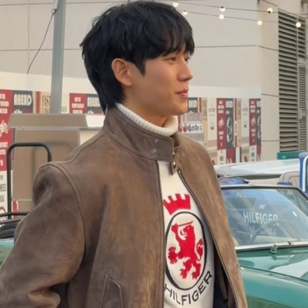 粉丝拍下的丁海寅瞬间