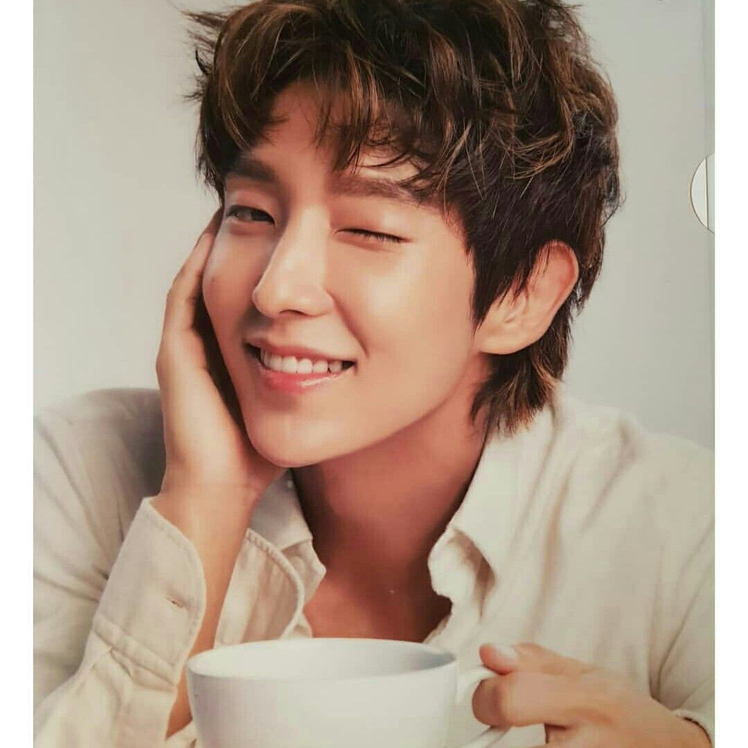 Behind-the-scenes cut of Lee Joongi