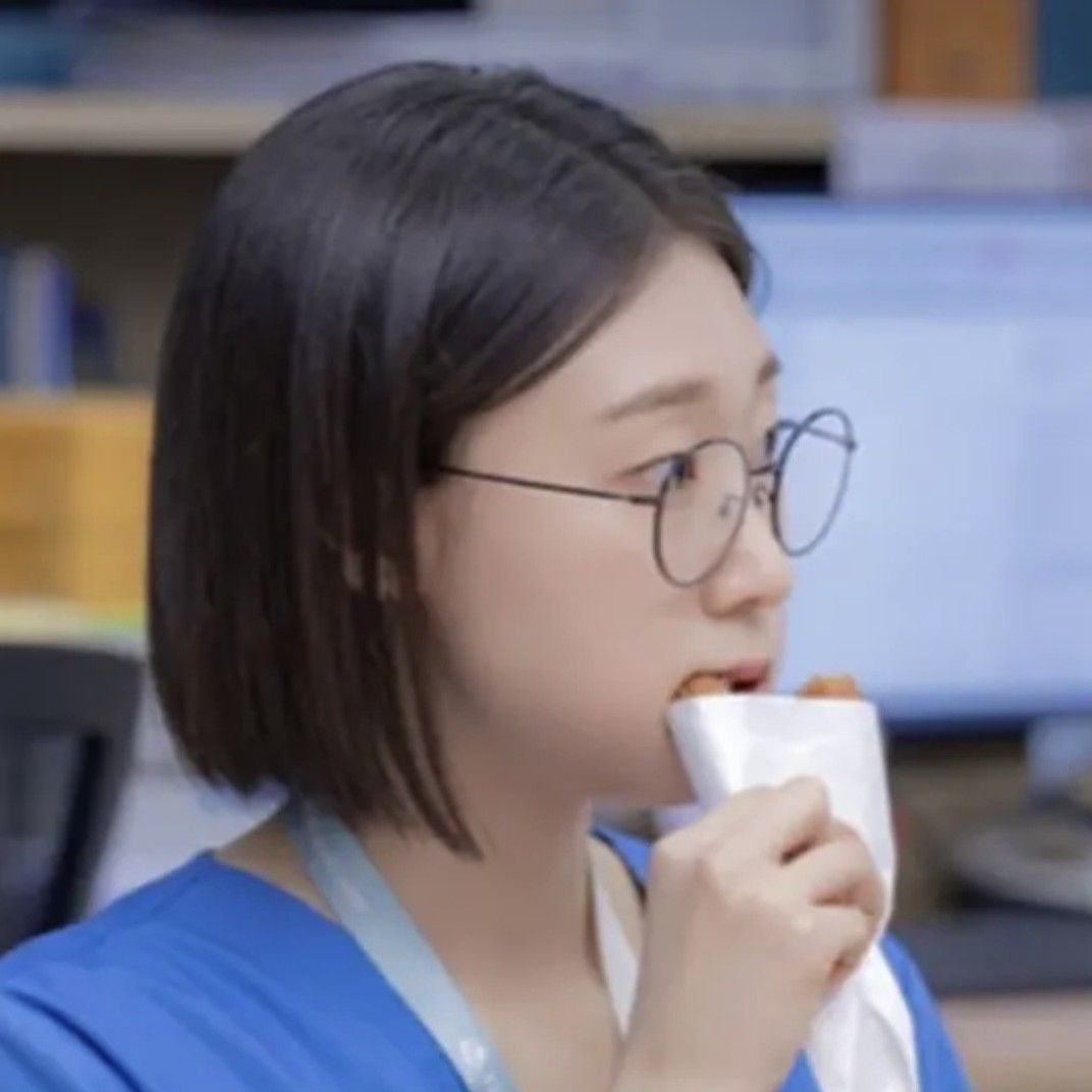 Behind-the-scenes cut of Han Yeji