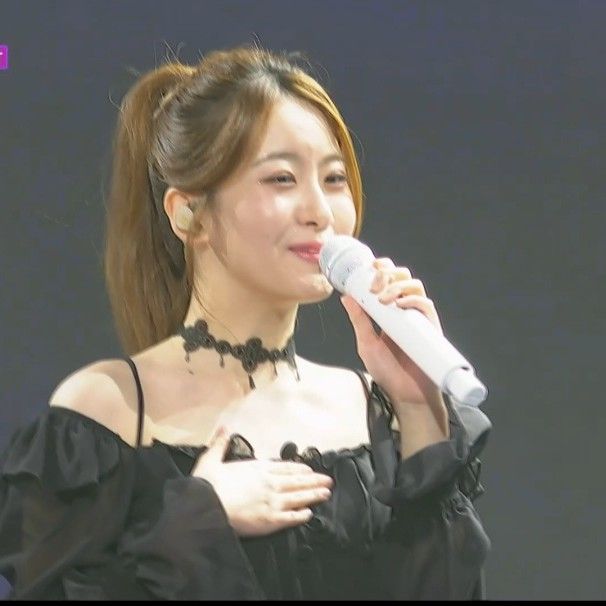 Recent activity shot of Oh Yujin