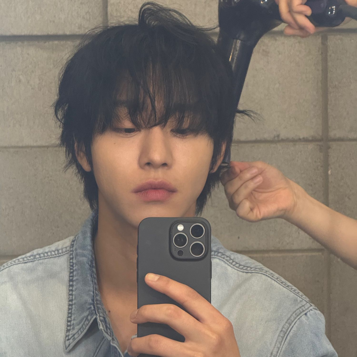 A moment captured by a fan of Ahn Hyoseop