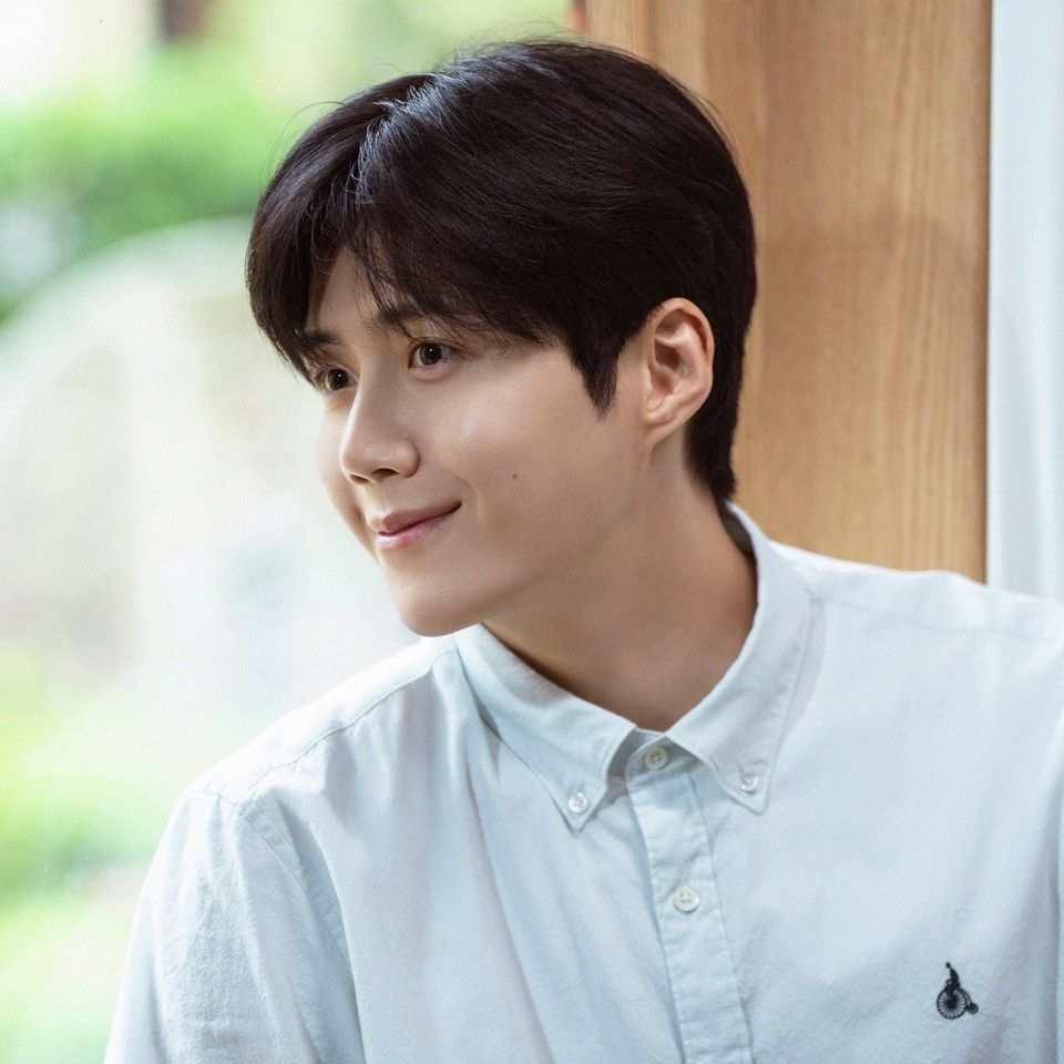 Behind-the-scenes cut of Kim Seonho